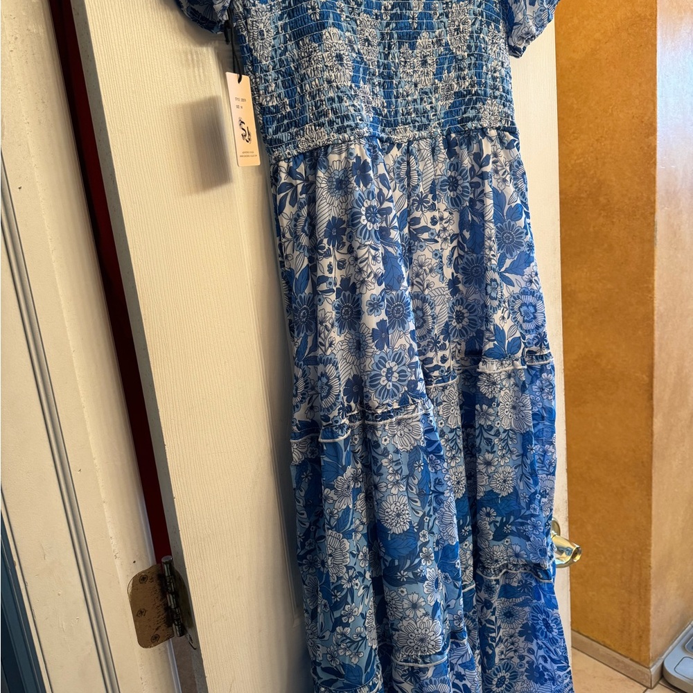 Blue Dress 👗 💙 - Picture 2 of 4
